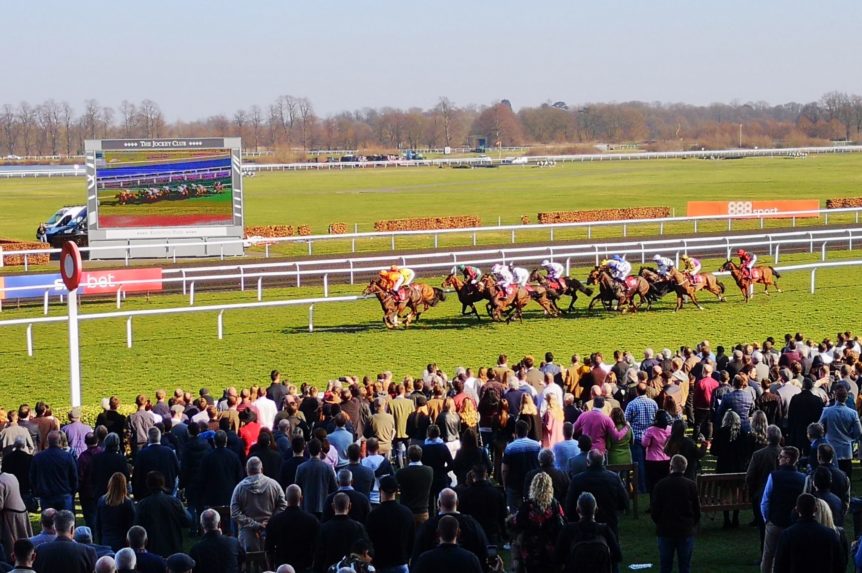 kempton park chase day