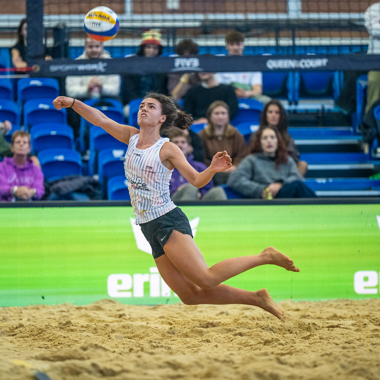 queen & king of the court london tickets